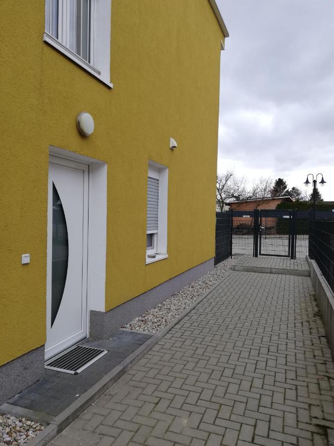 Apartmenthaus Mehrow Ahrensfelde Buitenkant foto